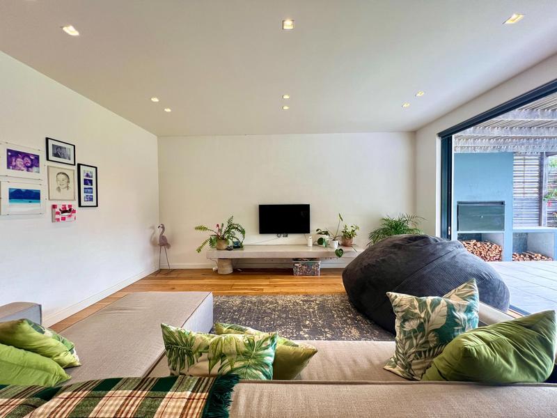 To Let 5 Bedroom Property for Rent in Scott Estate Western Cape